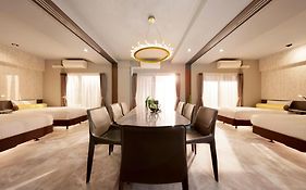 Dotombori Crystal Hotel 3